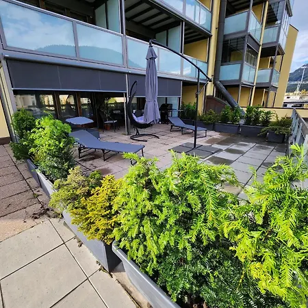 Fuer 4 Pers Neben Talstation Parsennbahn Und Buenda Skilift Private Dachterrasse 아파트